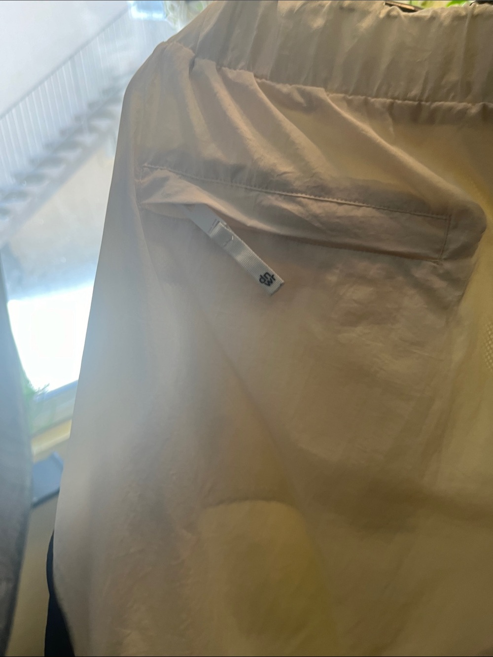 Zara White Joggers with Black Side Panels - Picture 10 of 12
